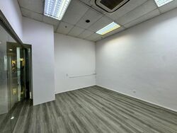 Sunshine Plaza (D7), Shop House #556099021